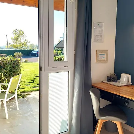 Logis La Rosiere----situe Entre Bayeux Et Arromanches ホテル トレシー・シュル・メール