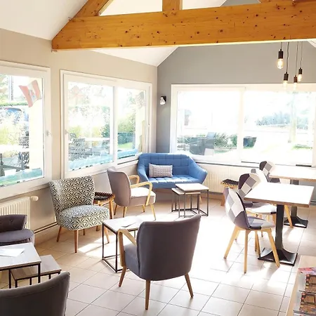 Logis La Rosiere----situe Entre Bayeux Et Arromanches ホテル