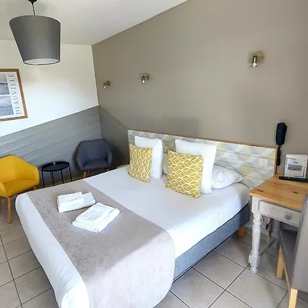 Logis La Rosiere----situe Entre Bayeux Et Arromanches 3*