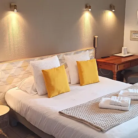 ホテル Logis La Rosiere----situe Entre Bayeux Et Arromanches 3*