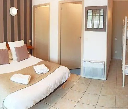 ホテル Logis La Rosiere----situe Entre Bayeux Et Arromanches 3*