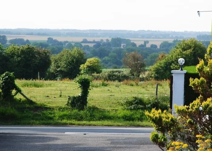 Logis La Rosière----situé Entre Bayeux Et Arromanches 3*
