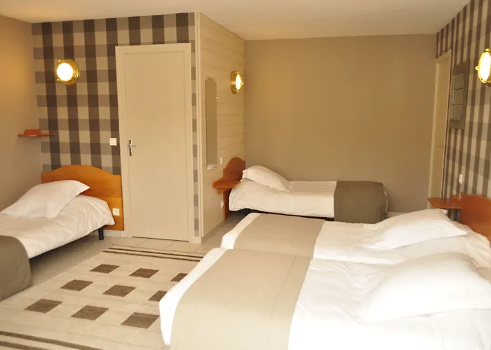 Logis La Rosière----situé Entre Bayeux Et Arromanches Hotel 3*