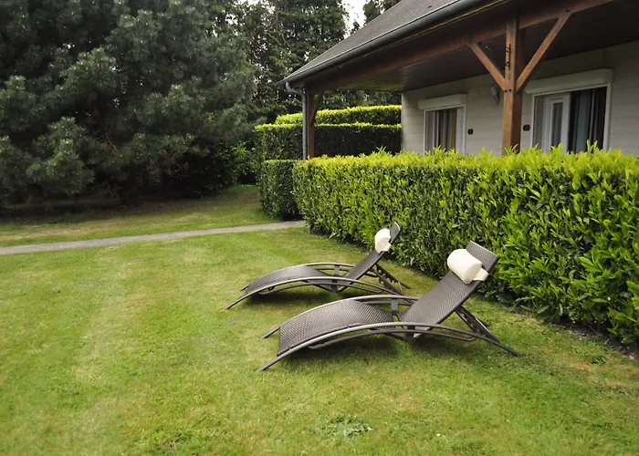 Logis La Rosière----situé Entre Bayeux Et Arromanches Hotel