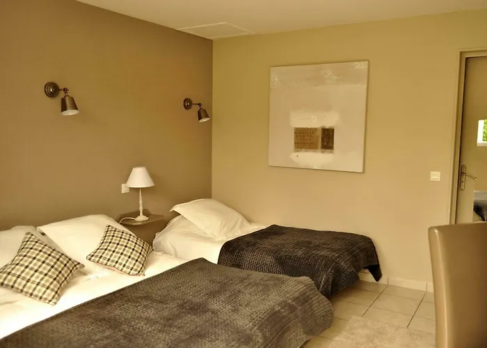 Hotel Logis La Rosière----situé Entre Bayeux Et Arromanches