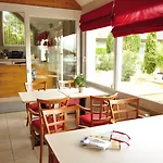 Logis La Rosiere----situe Entre Bayeux Et Arromanches ホテル トレシー・シュル・メール