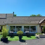 Logis La Rosiere----situe Entre Bayeux Et Arromanches ホテル