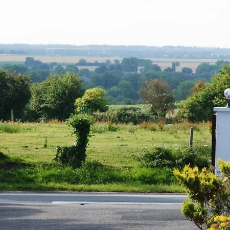 Logis La Rosière----situé Entre Bayeux Et Arromanches 3*