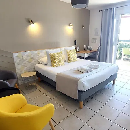 Logis La Rosiere----situe Entre Bayeux Et Arromanches