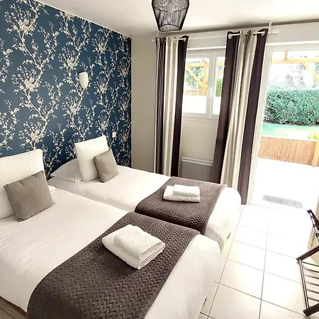 Logis La Rosiere----situe Entre Bayeux Et Arromanches 호텔 3*