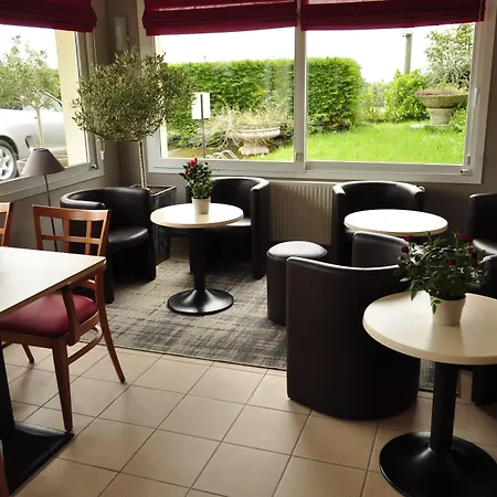 Logis La Rosiere----situe Entre Bayeux Et Arromanches فندق Tracy-sur-Mer