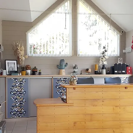 Logis La Rosiere----situe Entre Bayeux Et Arromanches Hotell