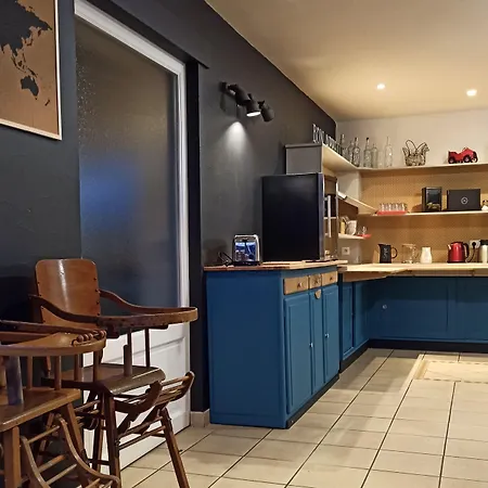 Logis La Rosiere----situe Entre Bayeux Et Arromanches