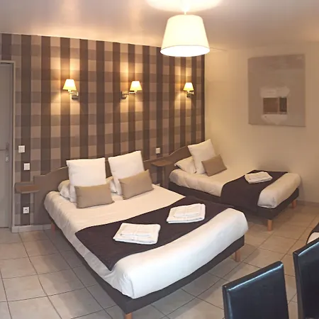 Logis La Rosiere----situe Entre Bayeux Et Arromanches