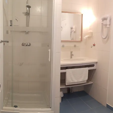 Logis La Rosiere----situe Entre Bayeux Et Arromanches Hotell Tracy-sur-Mer