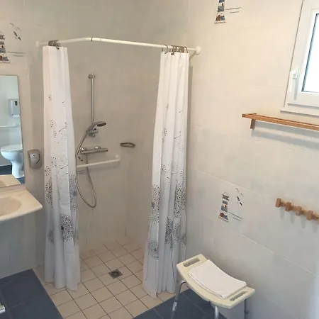 Logis La Rosiere----situe Entre Bayeux Et Arromanches Hotell