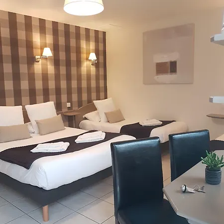 Logis La Rosiere----situe Entre Bayeux Et Arromanches Hotell 3*