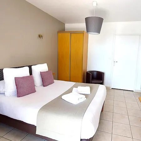 Hotel Logis La Rosiere----situe Entre Bayeux Et Arromanches