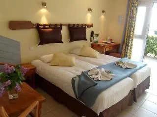 Logis La Rosiere----situe Entre Bayeux Et Arromanches Hotell Tracy-sur-Mer