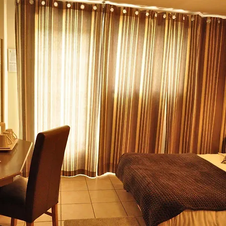 Logis La Rosiere 3* Траси-сюр-Мер