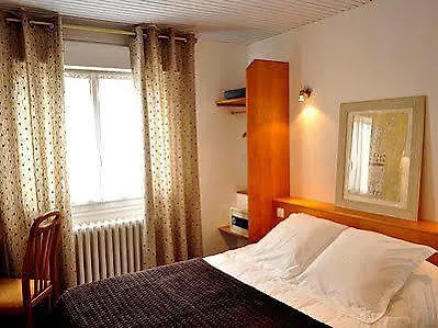 Logis La Rosiere----situe Entre Bayeux Et Arromanches Hotell