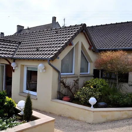 Logis La Rosiere----situe Entre Bayeux Et Arromanches Траси-сюр-Мер