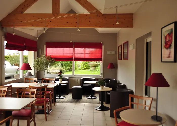 Logis La Rosiere----situe Entre Bayeux Et Arromanches 3*