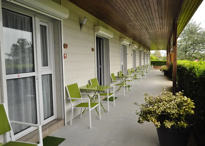 Logis La Rosiere----situe Entre Bayeux Et Arromanches 3*