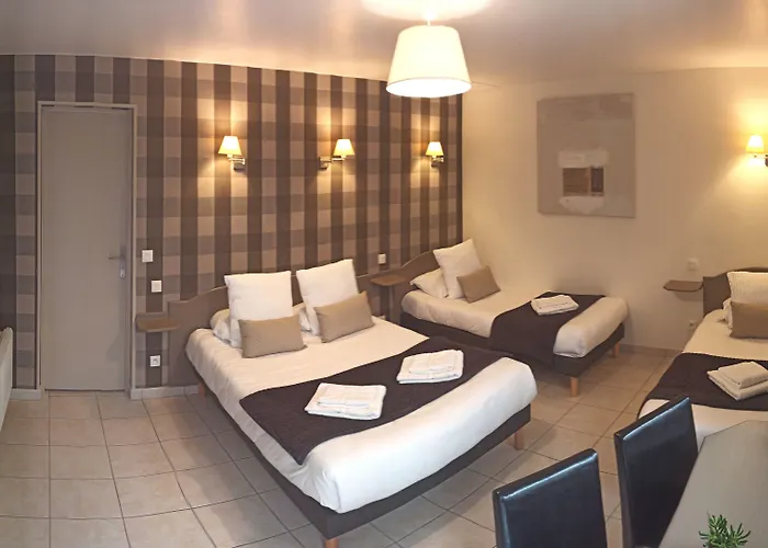 Logis La Rosiere----situe Entre Bayeux Et Arromanches