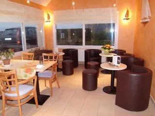 Logis La Rosiere----situe Entre Bayeux Et Arromanches Hotel